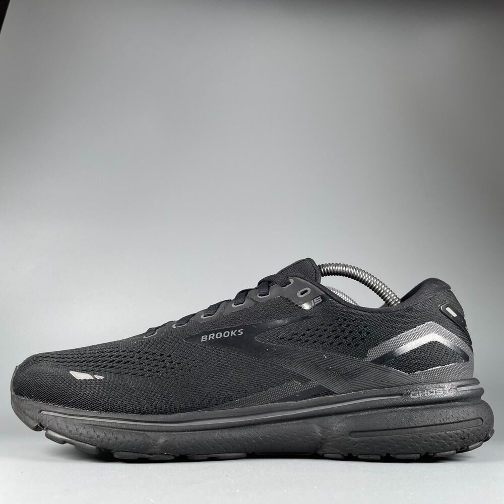 Brooks Ghost 15 Men's Size 10.5 D Triple Black Running Sneakers Athletic Shoes